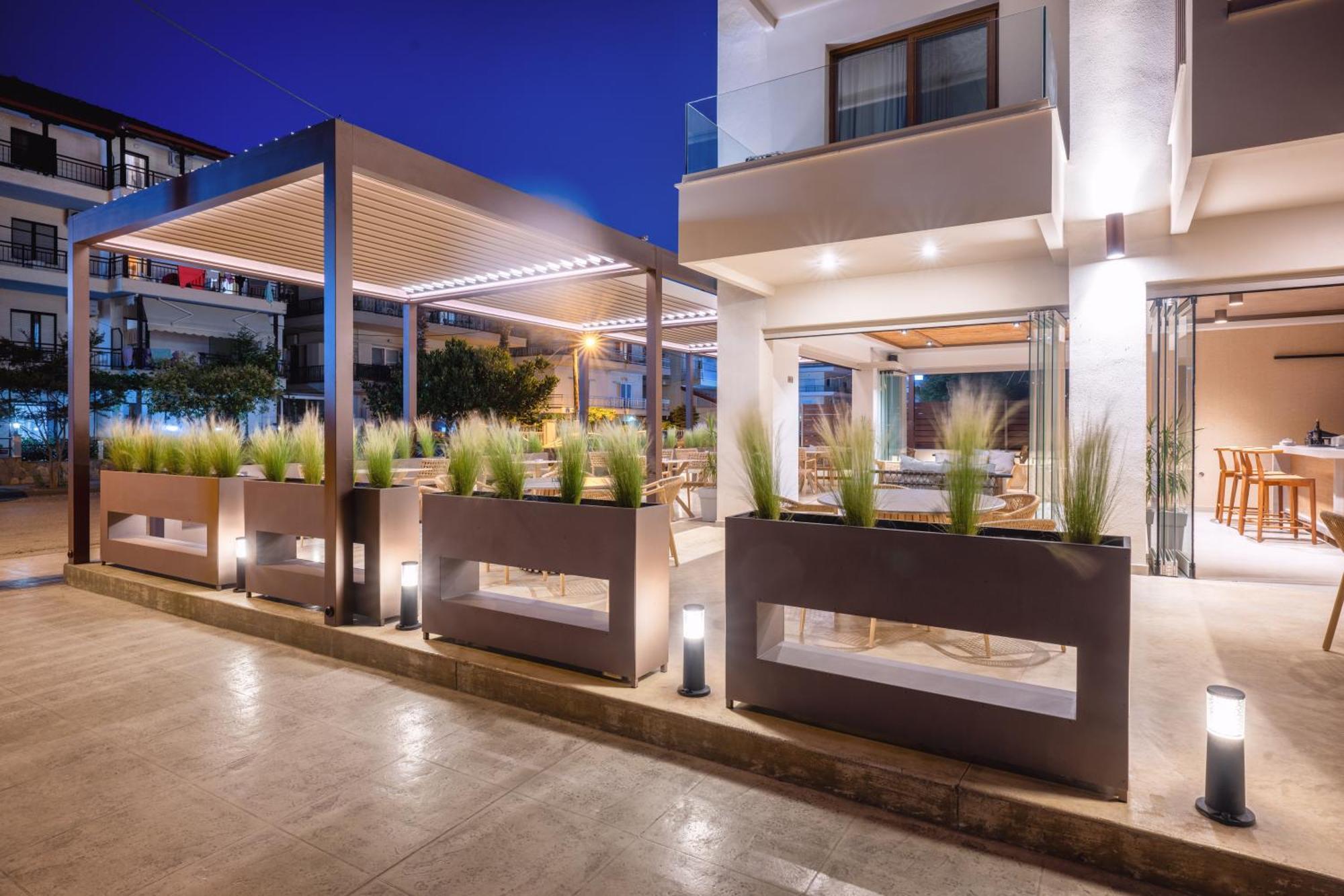 Pantheon Sea View Aparthotel Neoi Poroi Exterior photo