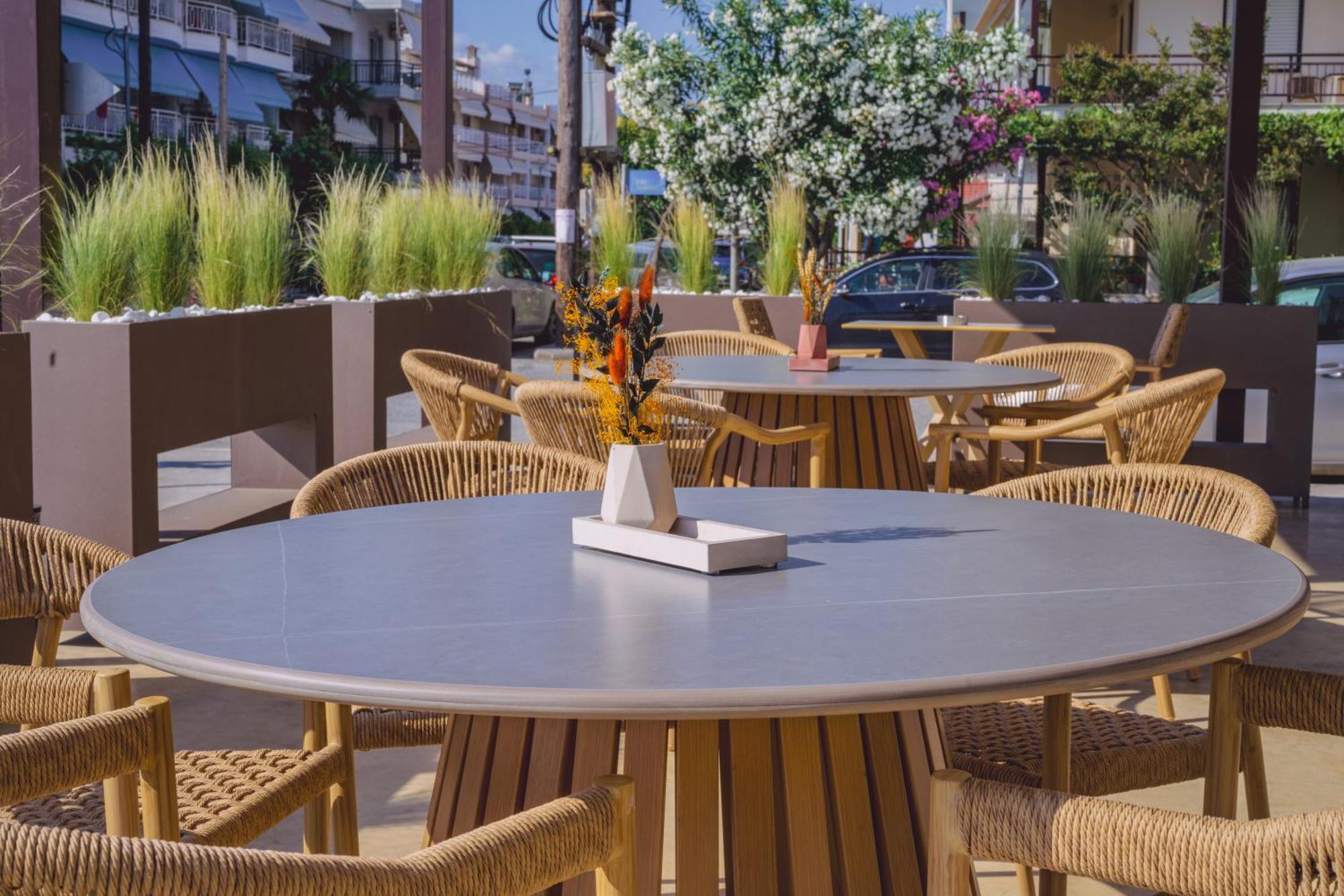 Pantheon Sea View Aparthotel Neoi Poroi Exterior photo