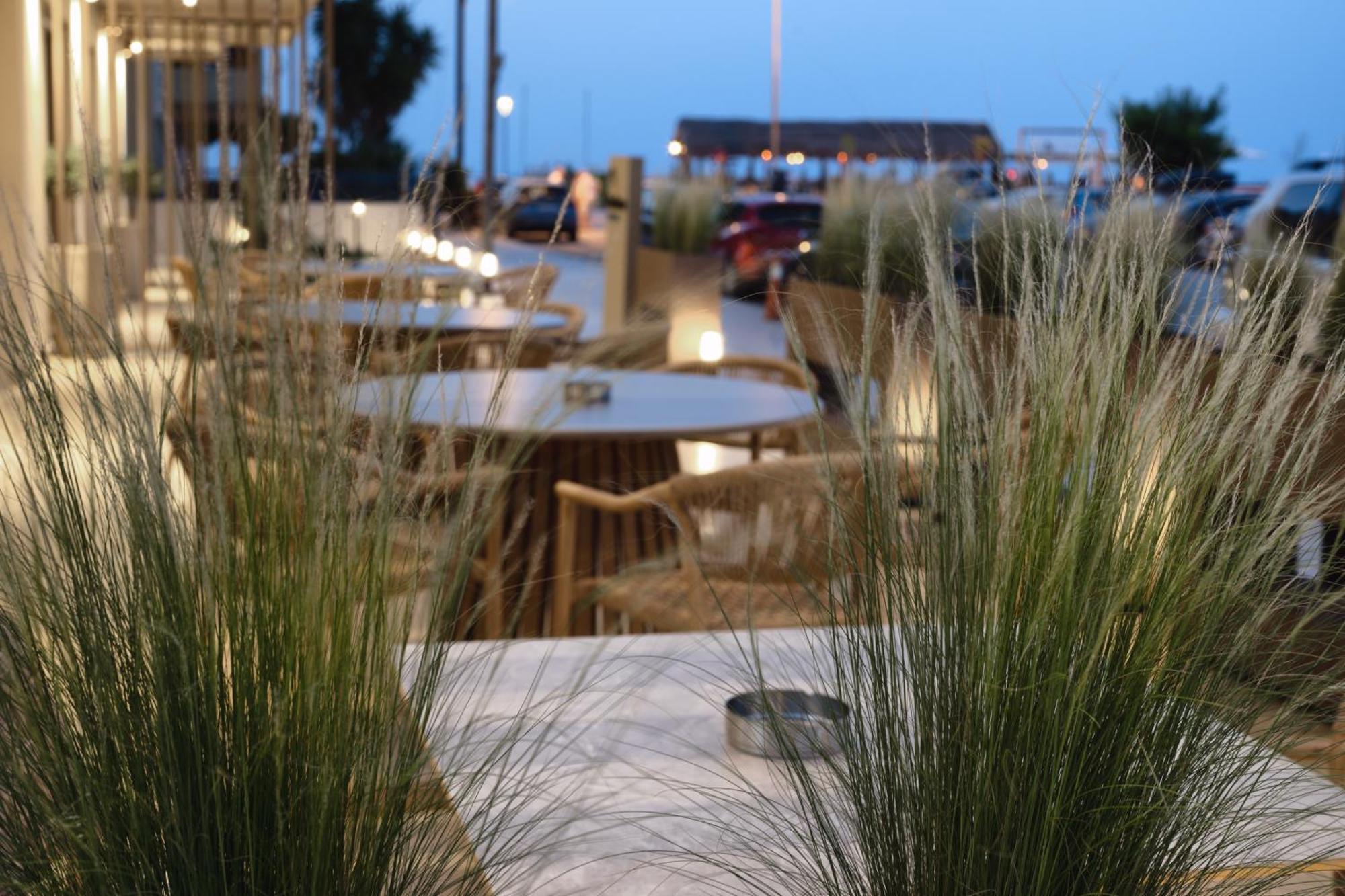 Pantheon Sea View Aparthotel Neoi Poroi Exterior photo