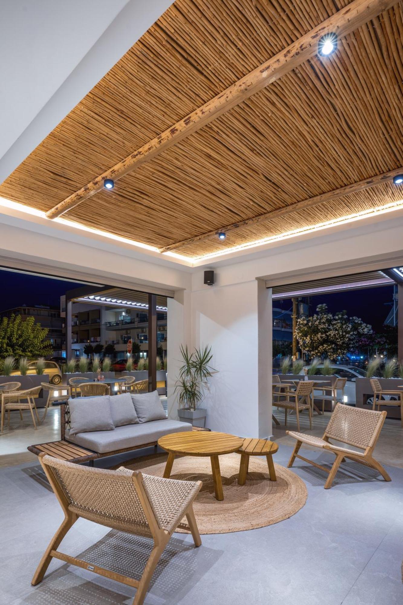 Pantheon Sea View Aparthotel Neoi Poroi Exterior photo